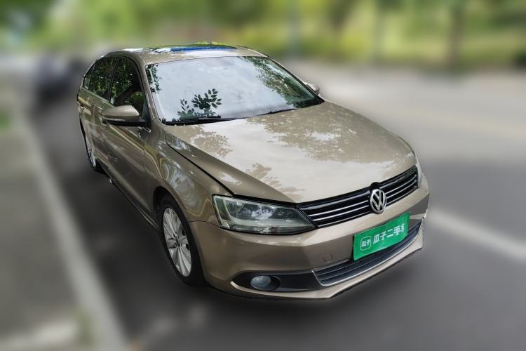Used Volkswagen Sagitar 2014 1.6L Automatic Comfort Model Front Right 45 Deg