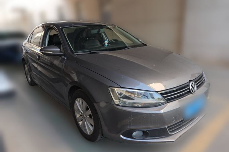 Used Volkswagen Sagitar 2014 1.4TSI Automatic Luxury Model Front Right 45 Deg