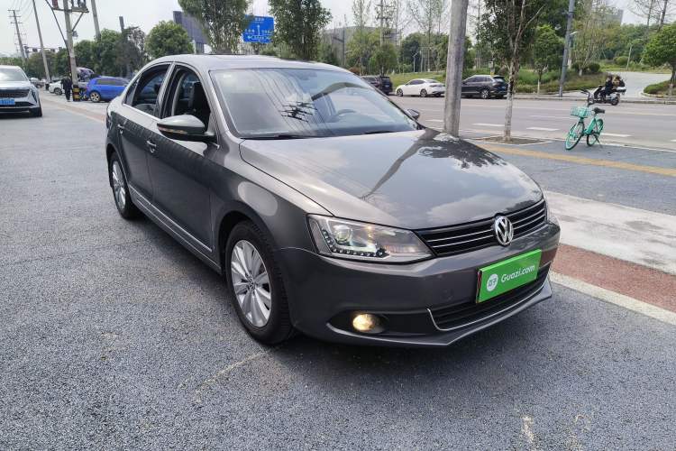 Used Volkswagen Sagitar 2014 Revised Version 1.6L Automatic Comfort Edition Front Right 45 Deg