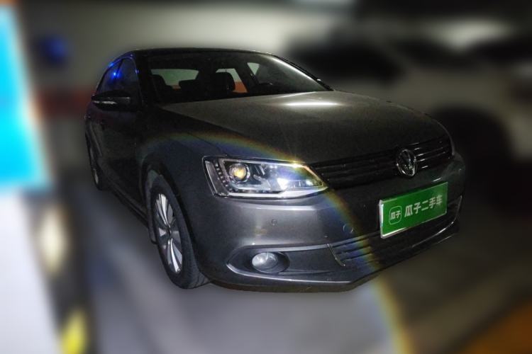 Used Volkswagen Sagitar 2014 1.4TSI Automatic Luxury Model Front Right 45 Deg