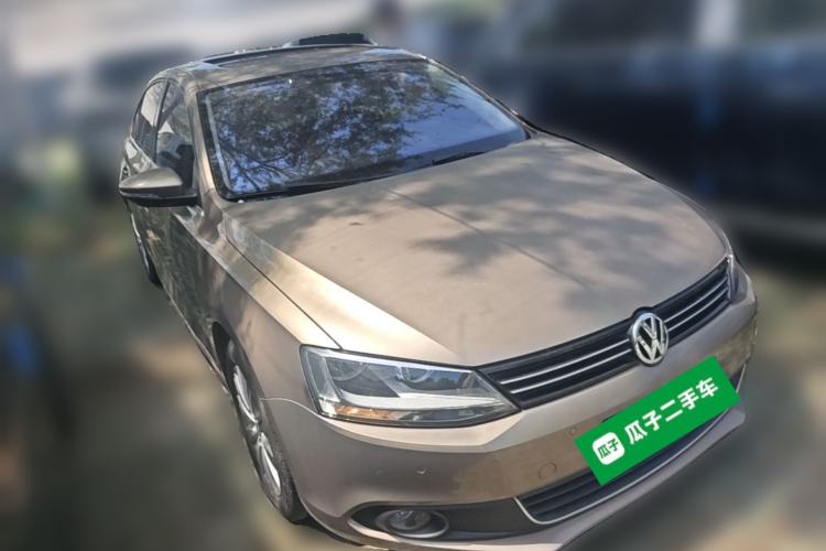 Used Volkswagen Sagitar 2014 Revised Version 1.4TSI Automatic Luxury Edition Front Right 45 Deg