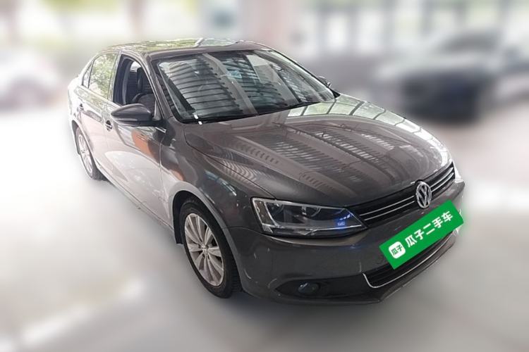 Used Volkswagen Sagitar 2014 1.6L Manual Comfort Model Front Right 45 Deg