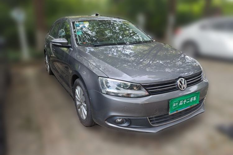 Used Volkswagen Sagitar 2014 Revised Version 1.4TSI Automatic Luxury Edition Front Right 45 Deg