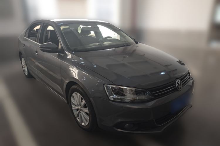 Used Volkswagen Sagitar 2014 1.4TSI Automatic Luxury Model Front Right 45 Deg