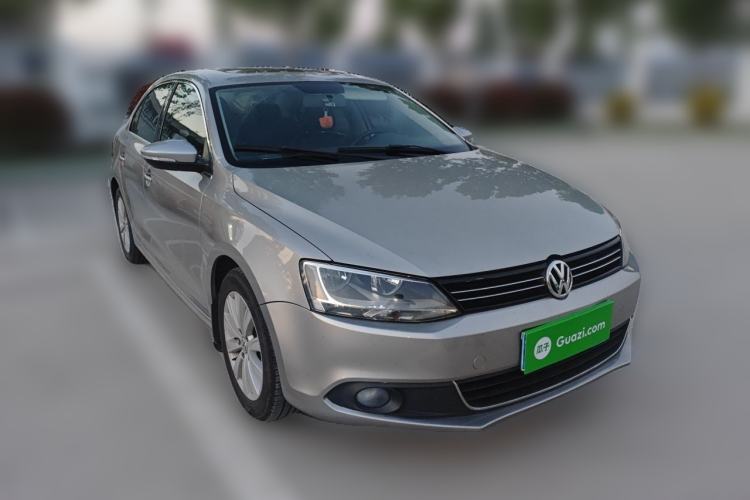 Used Volkswagen Sagitar 2014 Revised Version 1.6L Automatic Leading Edition Front Right 45 Deg