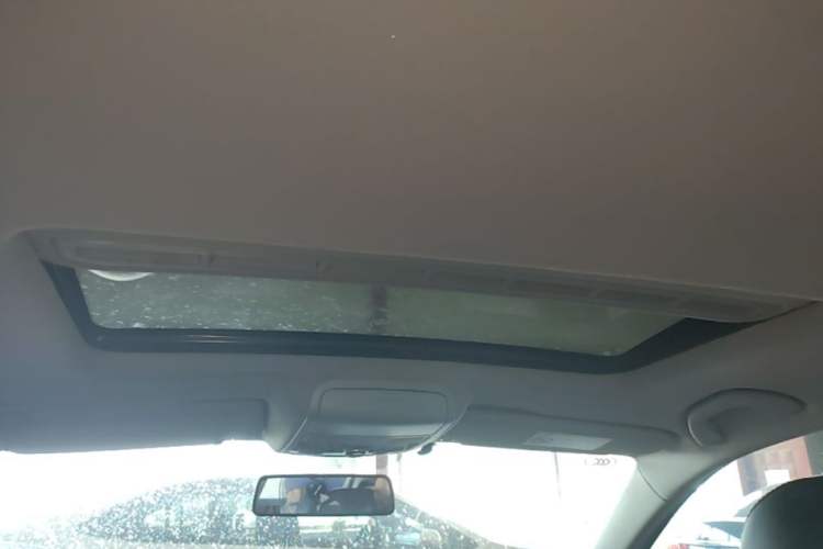 Used Volkswagen Sagitar 2014 Revised Version 1.6L Manual Comfort Edition Headliner