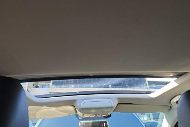 Used Volkswagen Sagitar 2014 1.6L Automatic Comfort Model Headliner