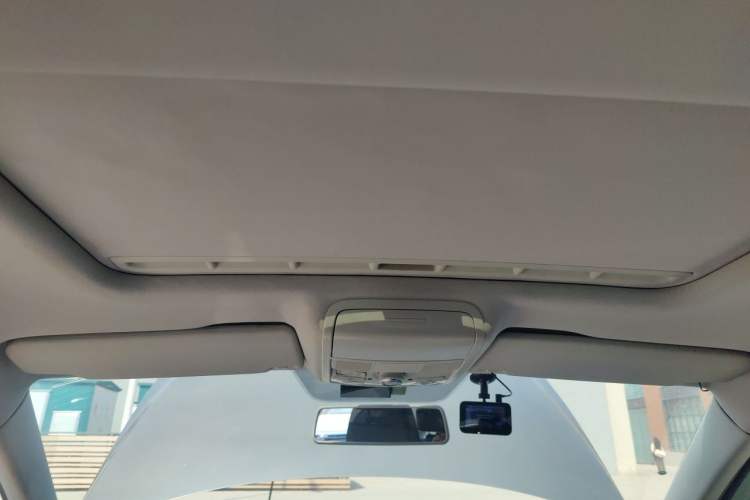 Used Volkswagen Sagitar 2014 Revised Version 1.6L Automatic Comfort Edition Headliner