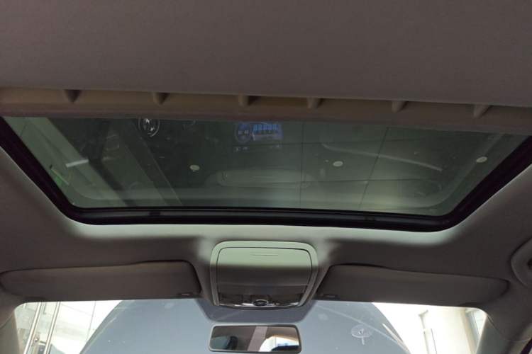 Used Volkswagen Sagitar 2014 1.4TSI Automatic Luxury Model Headliner