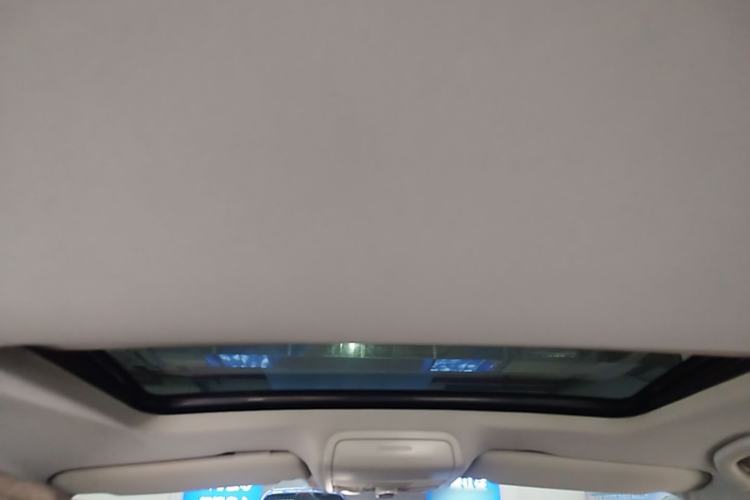 Used Volkswagen Sagitar 2014 1.6L Manual Comfort Model Headliner
