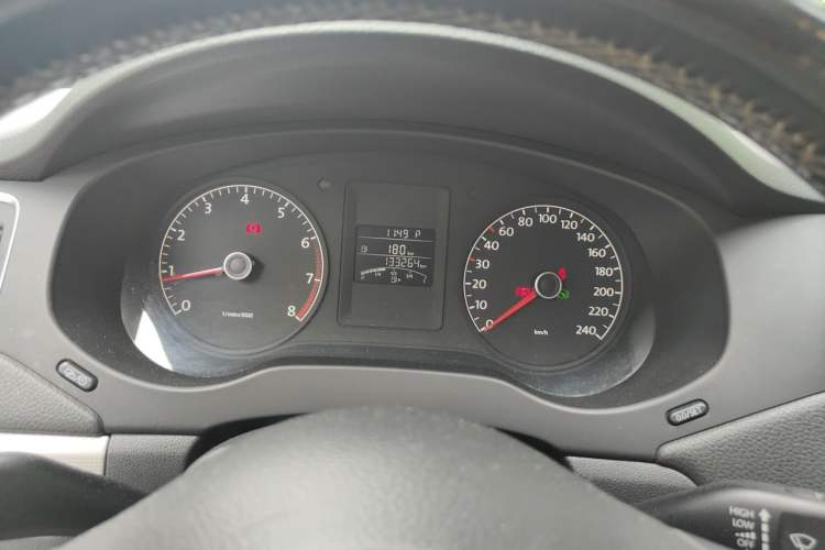 Used Volkswagen Sagitar 2014 1.6L Automatic Comfort Model Instrument Cluster