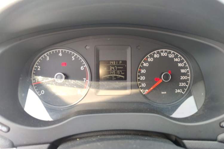Used Volkswagen Sagitar 2014 Revised Version 1.6L Automatic Comfort Edition Instrument Cluster