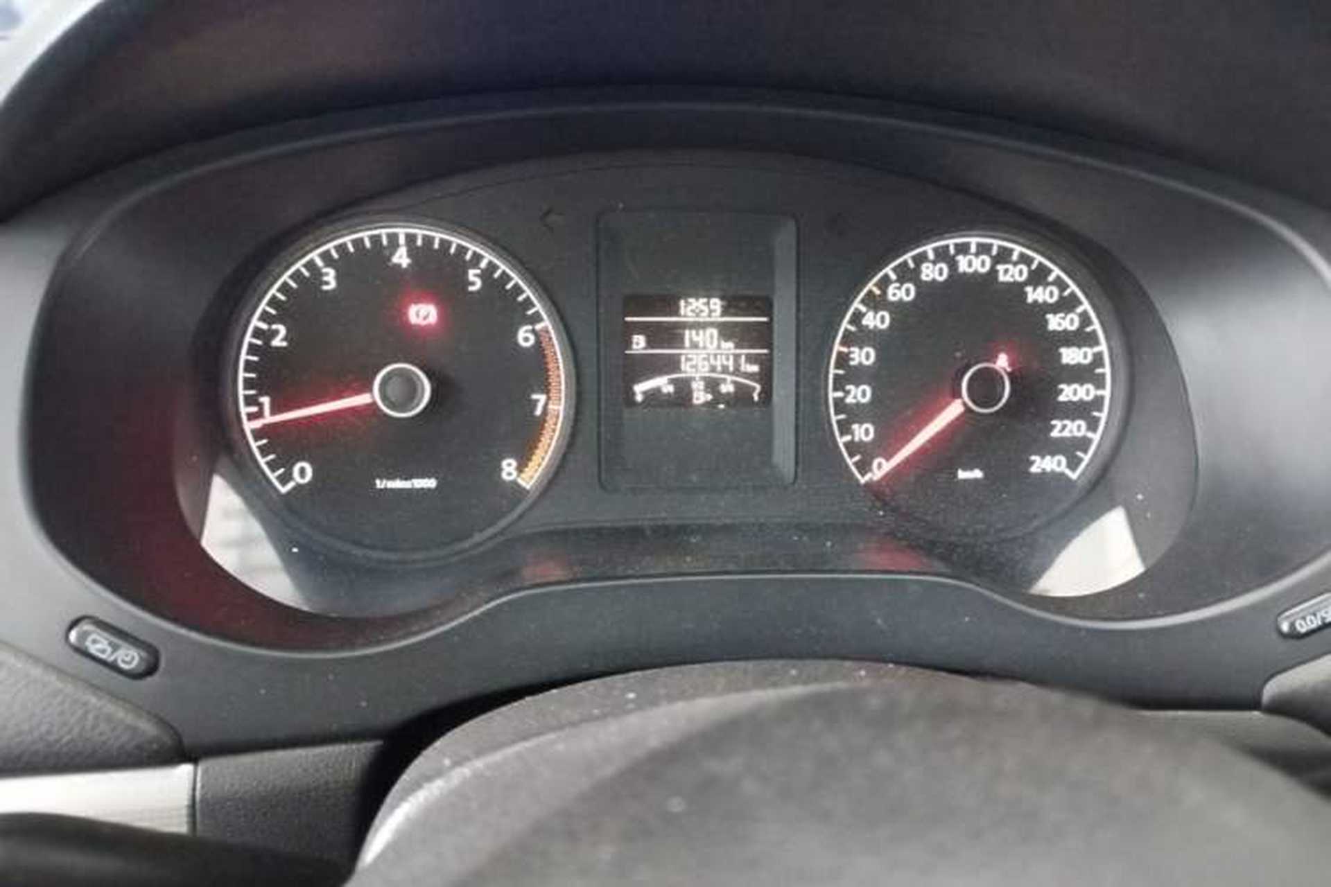 Used Volkswagen Sagitar 2014 1.6L Manual Comfort Model Instrument Cluster