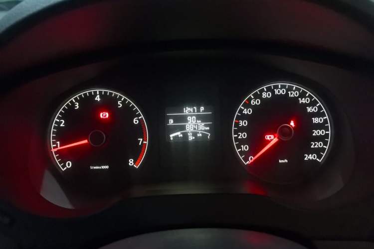 Used Volkswagen Sagitar 2014 1.6L Automatic Comfort Model Instrument Cluster