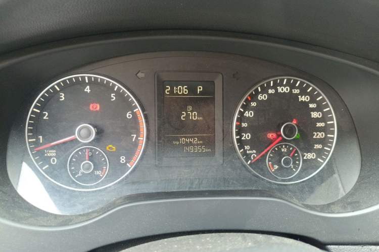 Used Volkswagen Sagitar 2014 1.4TSI Automatic Fashion Edition Instrument Cluster