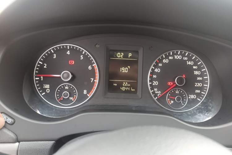 Used Volkswagen Sagitar 2014 Revised Version 1.4TSI Automatic Fashion Edition Instrument Cluster