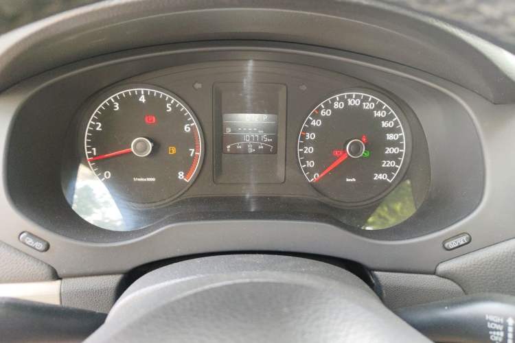 Used Volkswagen Sagitar 2014 1.6L Automatic Comfort Model Instrument Cluster