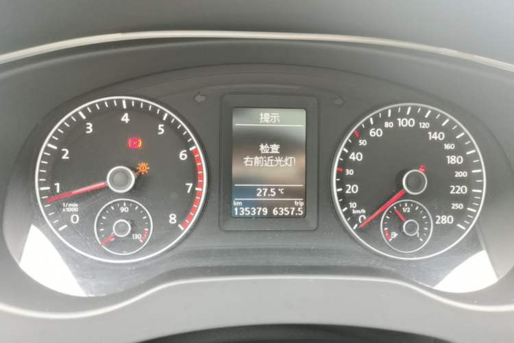 Used Volkswagen Sagitar 2014 Revised Version 1.4TSI Automatic Luxury Edition Instrument Cluster