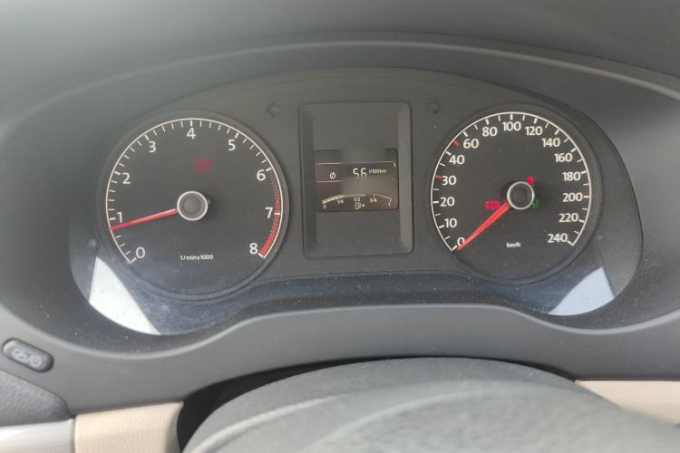 Used Volkswagen Sagitar 2014 Revised Version 1.6L Automatic Comfort Edition Instrument Cluster