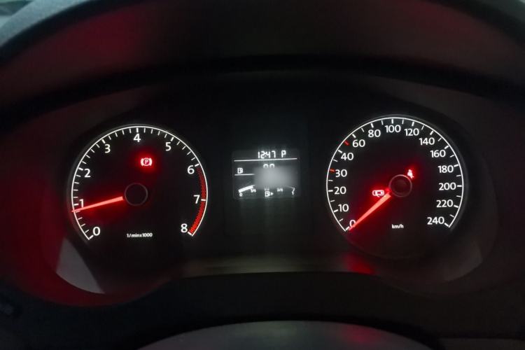 Used Volkswagen Sagitar 2014 1.6L Automatic Comfort Model Instrument Cluster