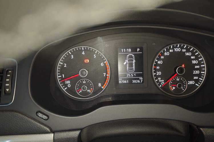 Used Volkswagen Sagitar 2014 Revised Version 1.4TSI Automatic Luxury Edition Instrument Cluster
