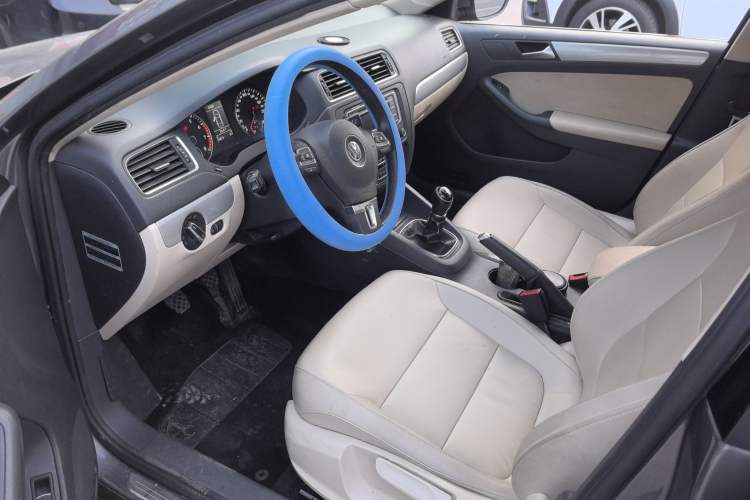 Used Volkswagen Sagitar 2014 Revised Version 1.4TSI Manual Luxury Edition Interior 1