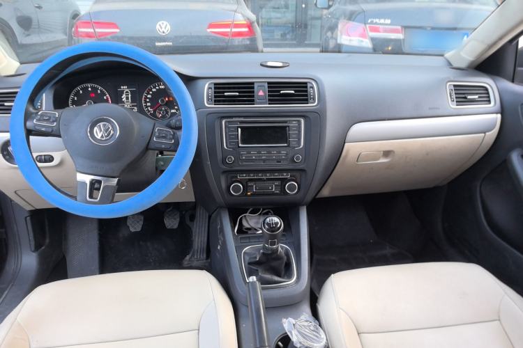 Used Volkswagen Sagitar 2014 Revised Version 1.4TSI Manual Luxury Edition Interior 3