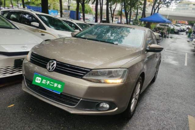 Ojetý Volkswagen Sagitar 2014 1.4TSI Automatic Luxury Model