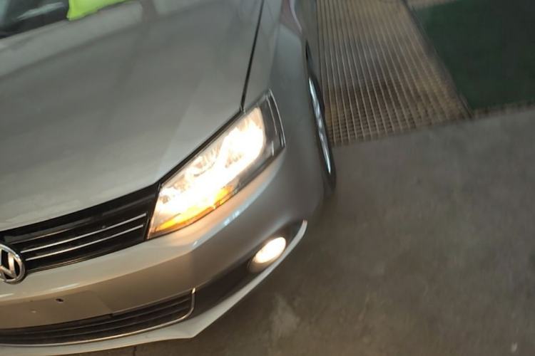 Used Volkswagen Sagitar 2014 Revised Version 1.6L Manual Comfort Edition Left Front Headlight