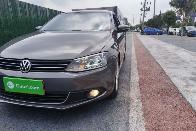 Used Volkswagen Sagitar 2014 Revised Version 1.6L Automatic Comfort Edition Left Front Headlight