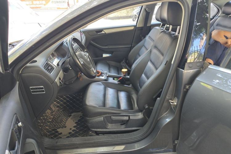 Used Volkswagen Sagitar 2014 1.4TSI Automatic Fashion Edition Left Front Seat