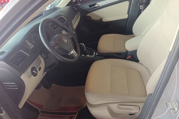 Used Volkswagen Sagitar 2014 Revised Version 1.4TSI Automatic Luxury Edition Left Front Seat