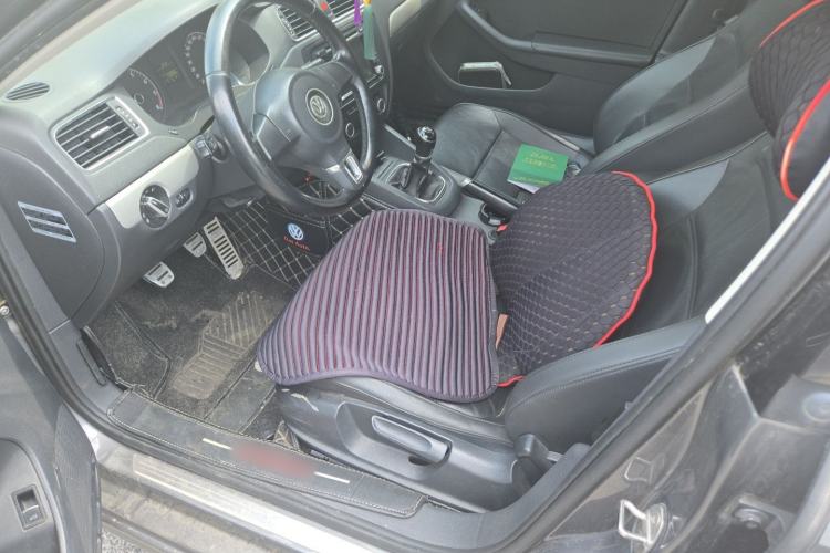 Used Volkswagen Sagitar 2014 1.6L Manual Comfort Model Left Front Seat