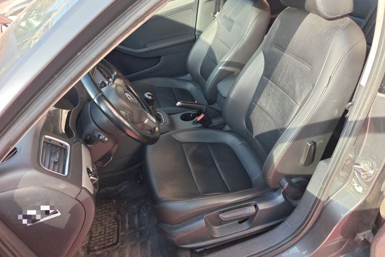 Used Volkswagen Sagitar 2014 Revised Version 1.6L Manual Comfort Edition Left Front Seat