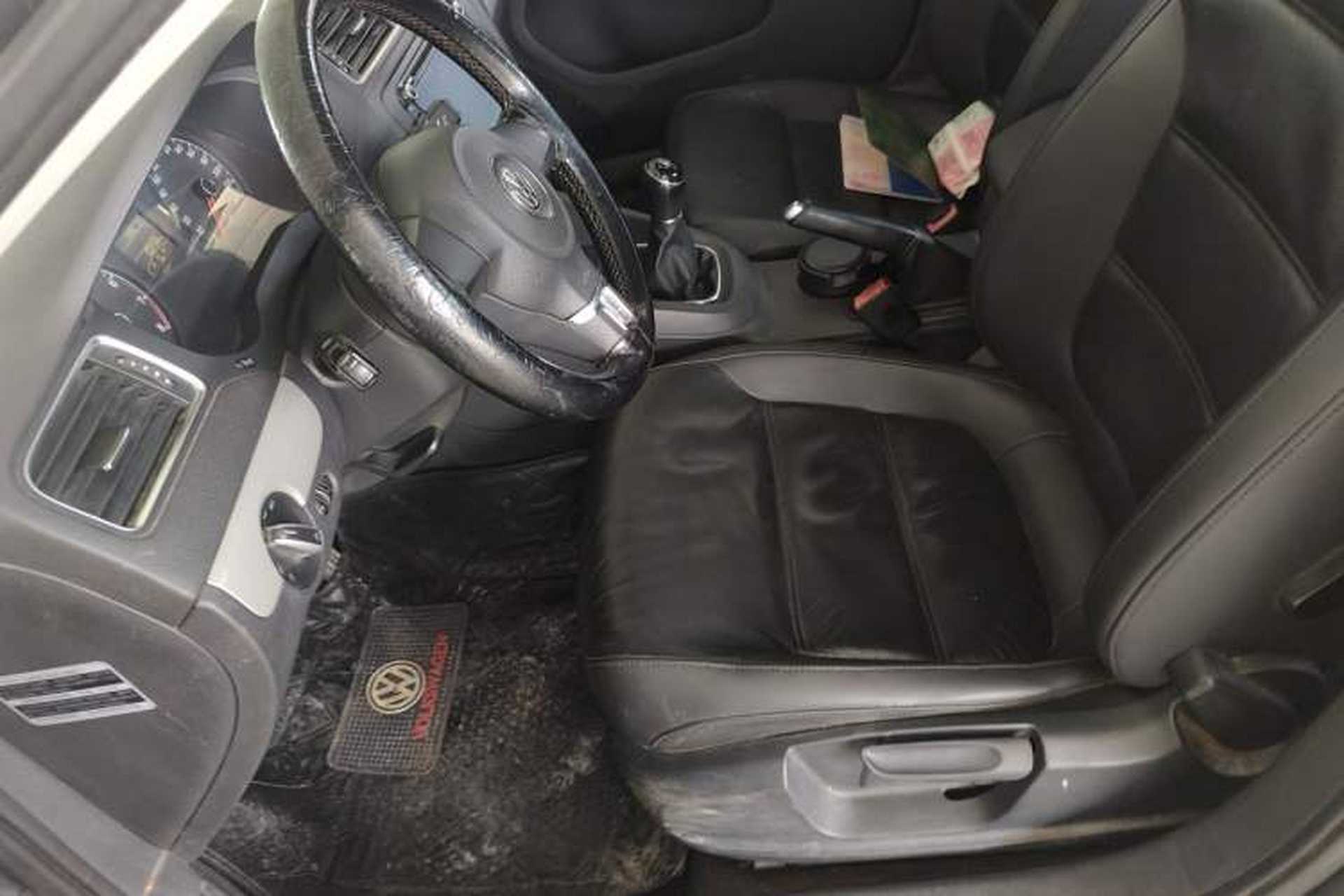 Used Volkswagen Sagitar 2014 1.6L Manual Comfort Model Left Front Seat