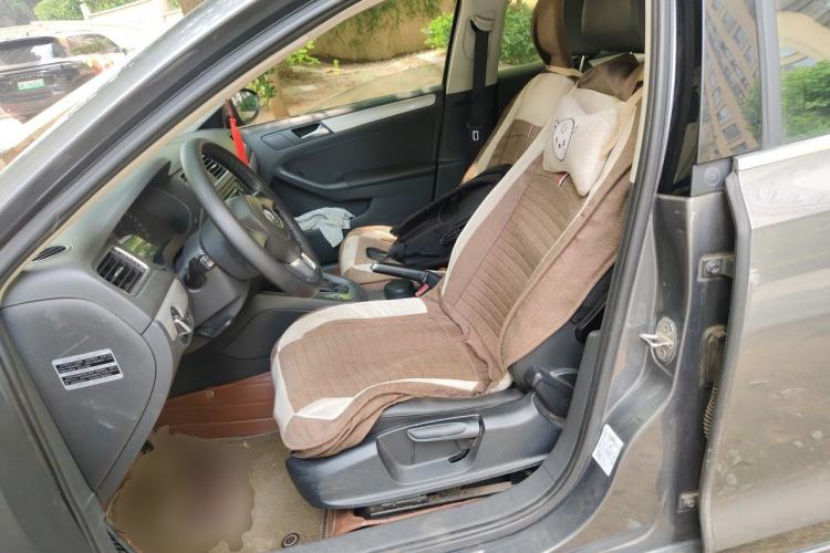 Used Volkswagen Sagitar 2014 1.6L Automatic Comfort Model Left Front Seat