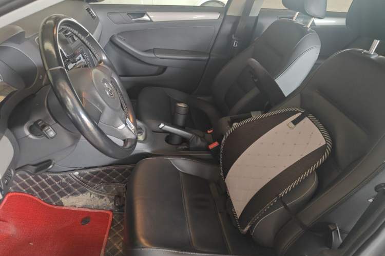 Used Volkswagen Sagitar 2014 1.6L Automatic Comfort Model Left Front Seat