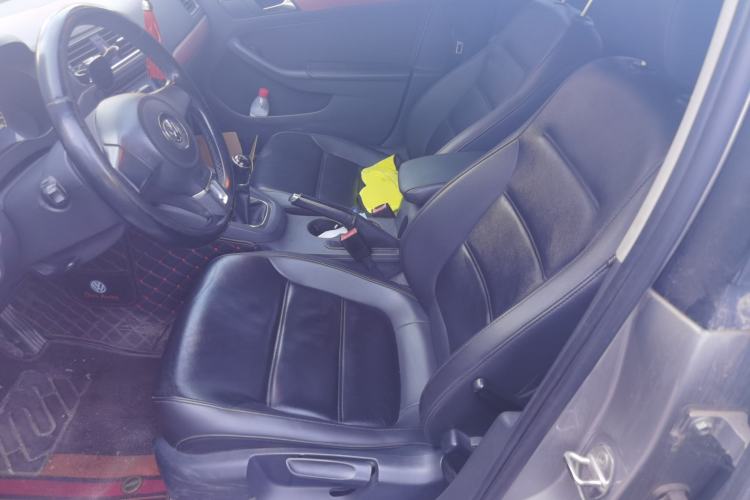 Used Volkswagen Sagitar 2014 1.6L Manual Comfort Model Left Front Seat