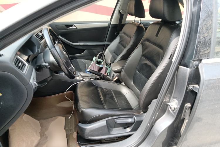 Used Volkswagen Sagitar 2014 1.6L Automatic Comfort Model Left Front Seat