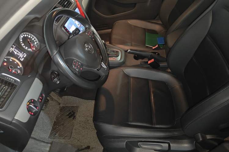 Used Volkswagen Sagitar 2014 Revised Version 1.4TSI Automatic Luxury Edition Left Front Seat