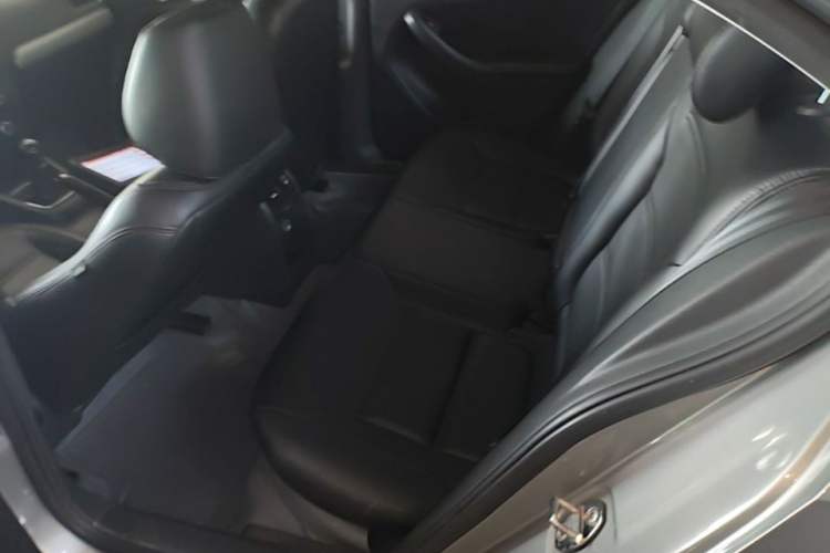 Used Volkswagen Sagitar 2014 Revised Version 1.6L Manual Comfort Edition Left Rear Seat