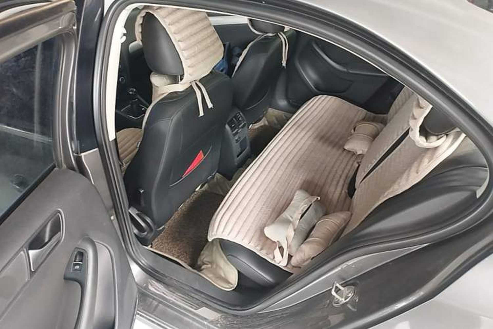 Used Volkswagen Sagitar 2014 1.6L Manual Comfort Model Left Rear Seat