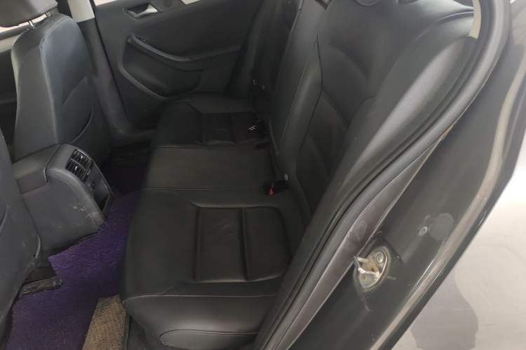 Used Volkswagen Sagitar 2014 1.6L Manual Comfort Model Left Rear Seat