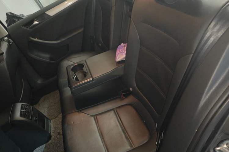Used Volkswagen Sagitar 2014 Revised Version 1.4TSI Automatic Luxury Edition Left Rear Seat