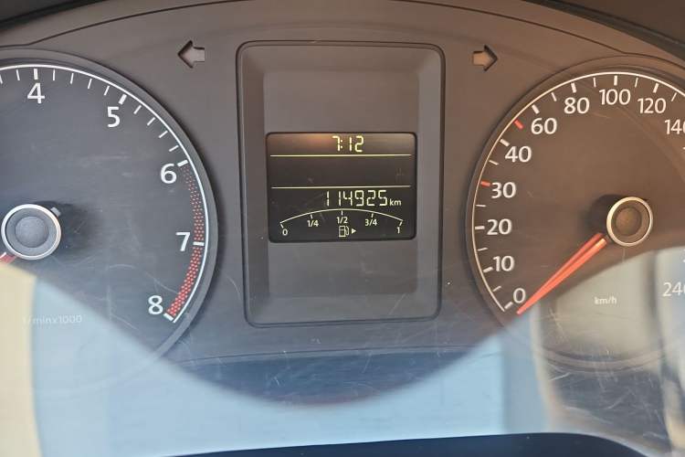 Used Volkswagen Sagitar 2014 Revised Version 1.6L Automatic Comfort Edition Odometer Close Up