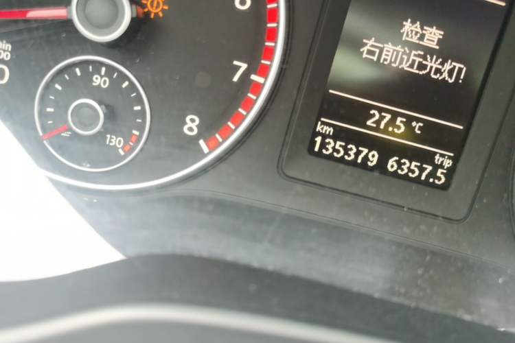 Used Volkswagen Sagitar 2014 Revised Version 1.4TSI Automatic Luxury Edition Odometer Close Up
