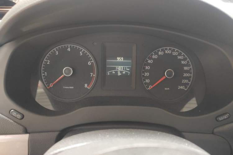 Used Volkswagen Sagitar 2014 1.6L Automatic Comfort Model Odometer Close Up