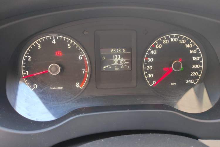Used Volkswagen Sagitar 2014 1.6L Automatic Comfort Model Odometer Close Up