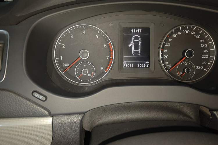 Used Volkswagen Sagitar 2014 Revised Version 1.4TSI Automatic Luxury Edition Odometer Close Up