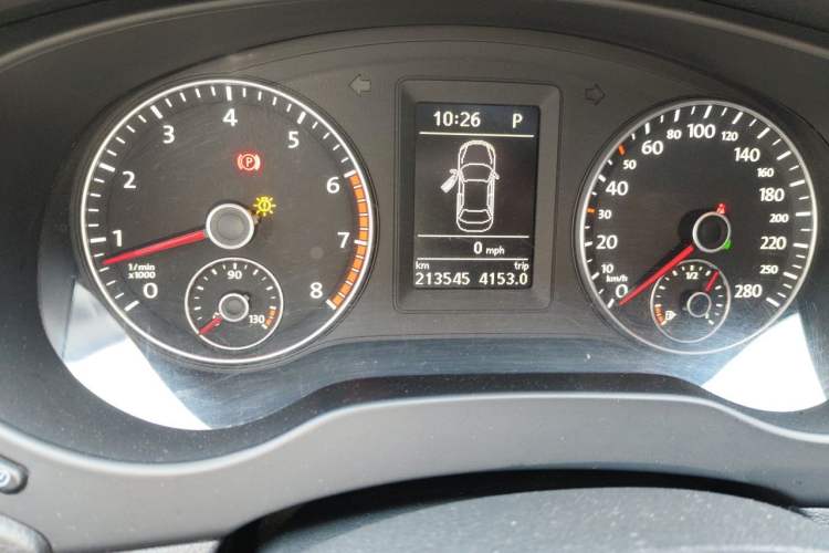 Used Volkswagen Sagitar 2014 Revised Version 1.4TSI Automatic Luxury Edition Odometer Close Up